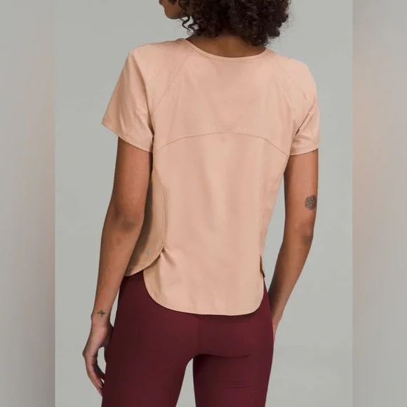 NWOT Lululemon Lightweight Stretch Running Short Sleeve Shirt Pink Clay - Picture 2 of 7